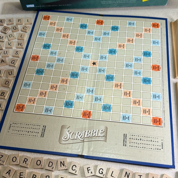 Scrabble Edición en Español Board Game - 2001 Hasbro - Picture 7 of 13